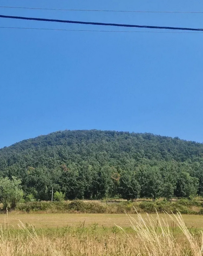 Kosmaj, Rogača, 10a gradjevisnki plac